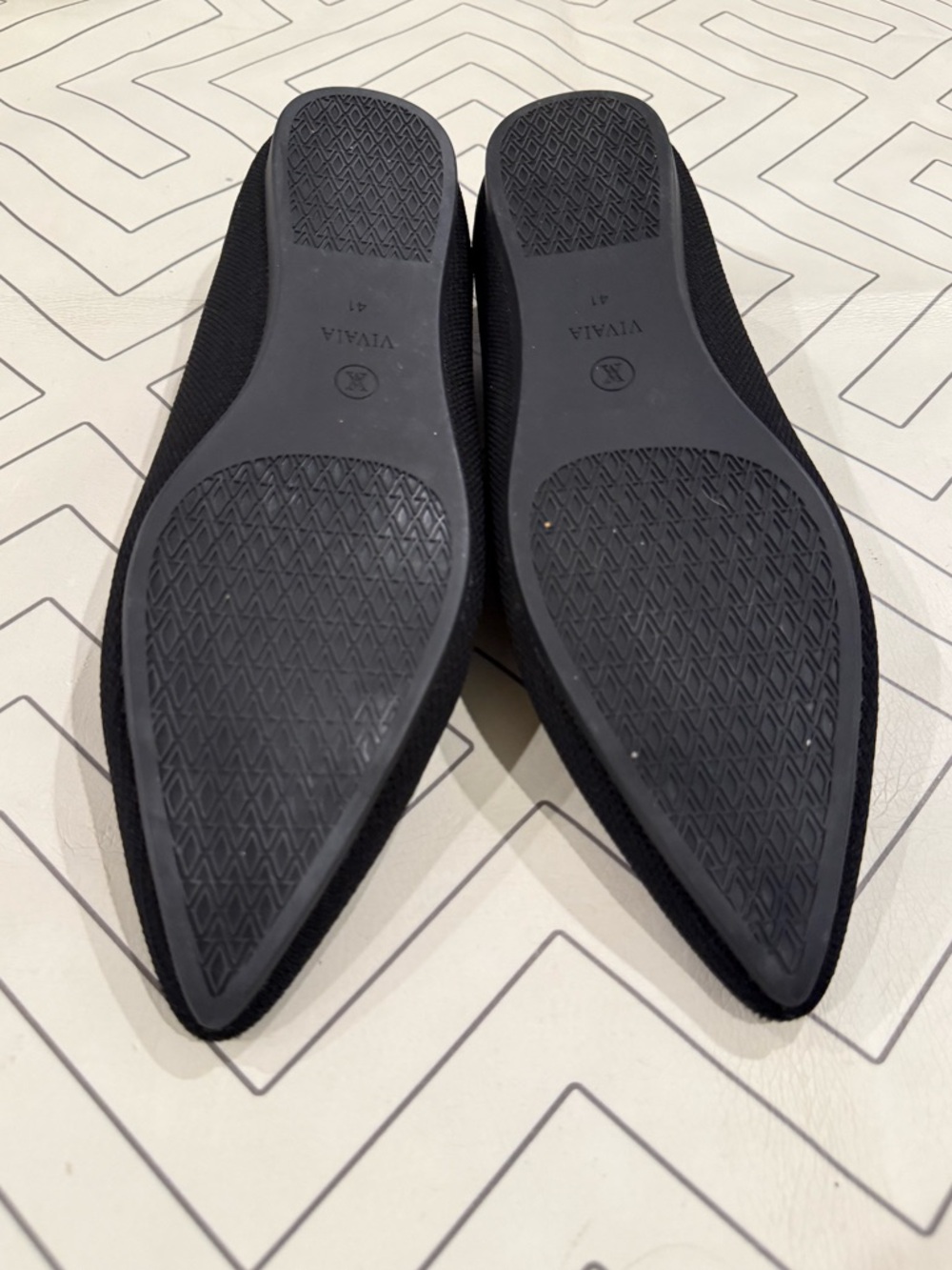 Vivaia Pointed Toe Black Flats - Picture 11 of 13